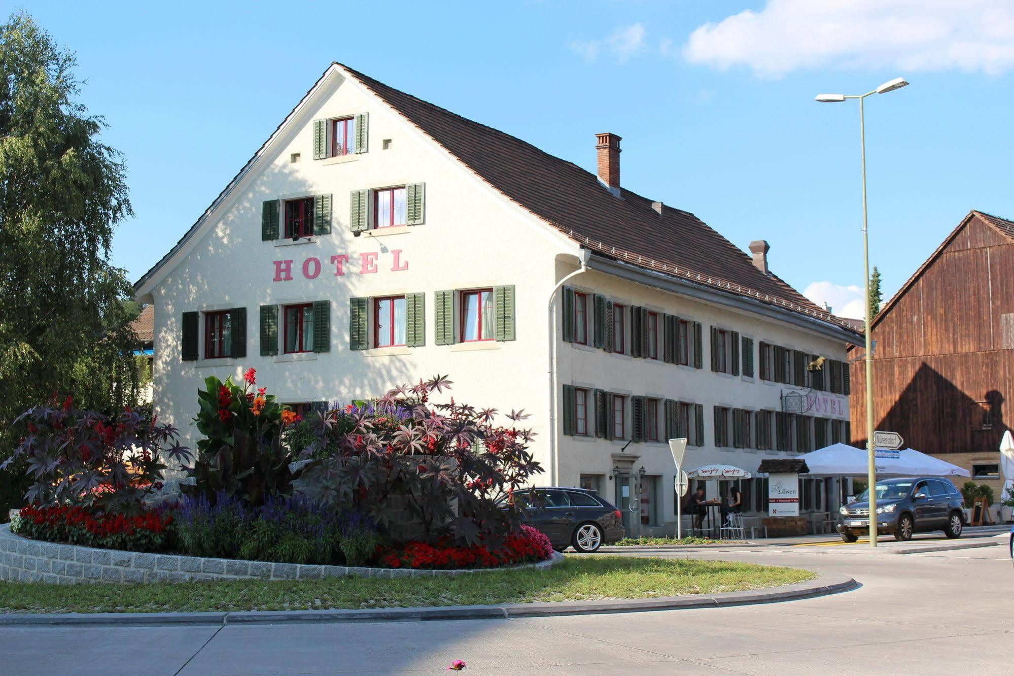 Gasthof Loewen Bassersdorf Dış mekan fotoğraf